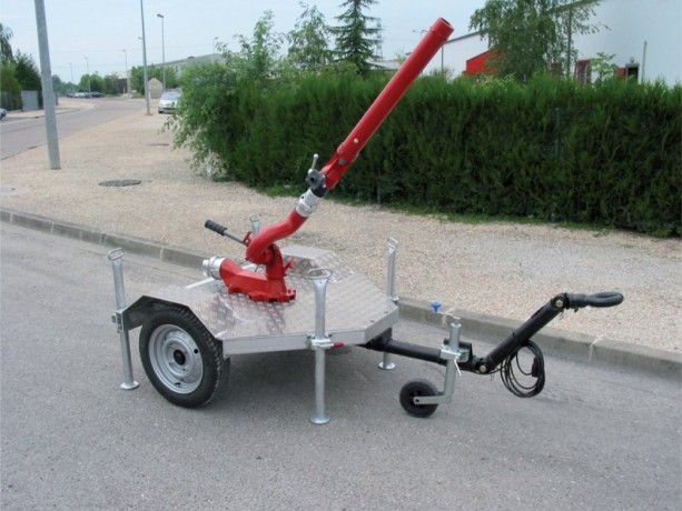 lance-primator-3000-avec-canon-eaumousse-auto-aspirant-de-2000-lmin-big-0