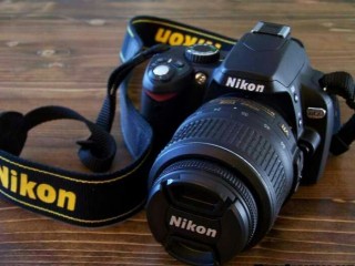 Nikon d60 avec objectif nikon 18-55 mm
