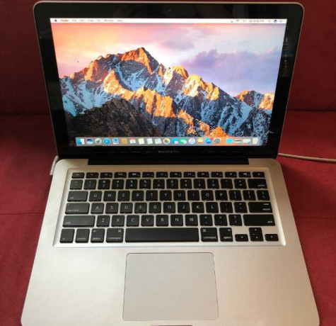 macbook-pro-i5-25ghz-8go-250go-ssd-mid-2012-clavier-qwerty-big-0