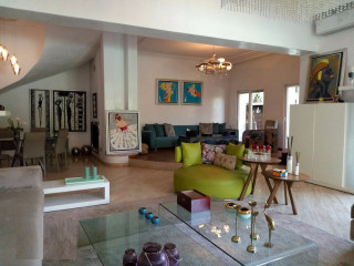 Villa meublée à louer, 500 m²,7 Pièces, Résidence Les Jardins De La Corniche à Ain Diab
