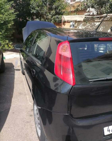 vente-voiture-occasion-punto-essence-2010-tres-bon-etat-big-1