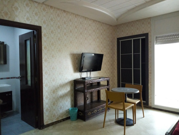location-studio-loft-meuble-a-maarif-big-1