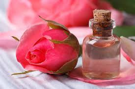 eau-rose-de-damas-big-0